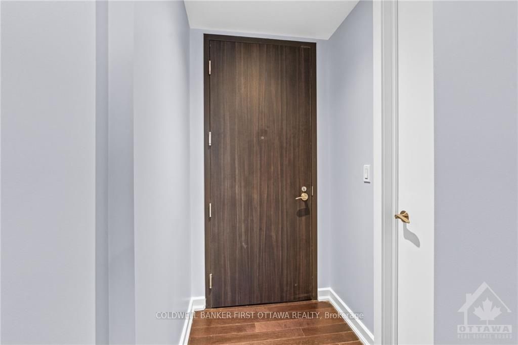 Unit 907 - 300 LISGAR Street, Ottawa 5
