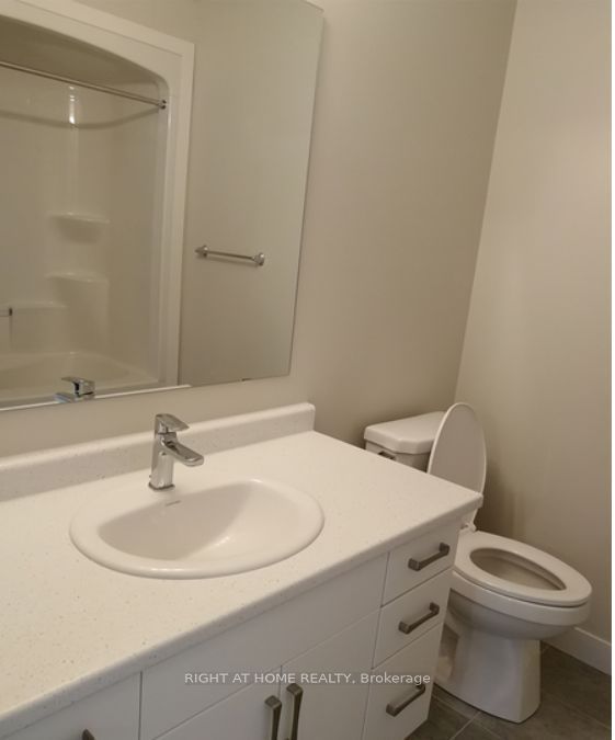 924 Georgetown Drive, London 4