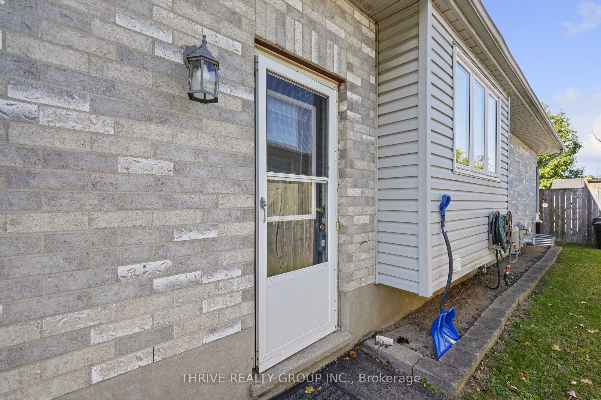 Unit Lower - 9 Sanders Court, St. Thomas 2