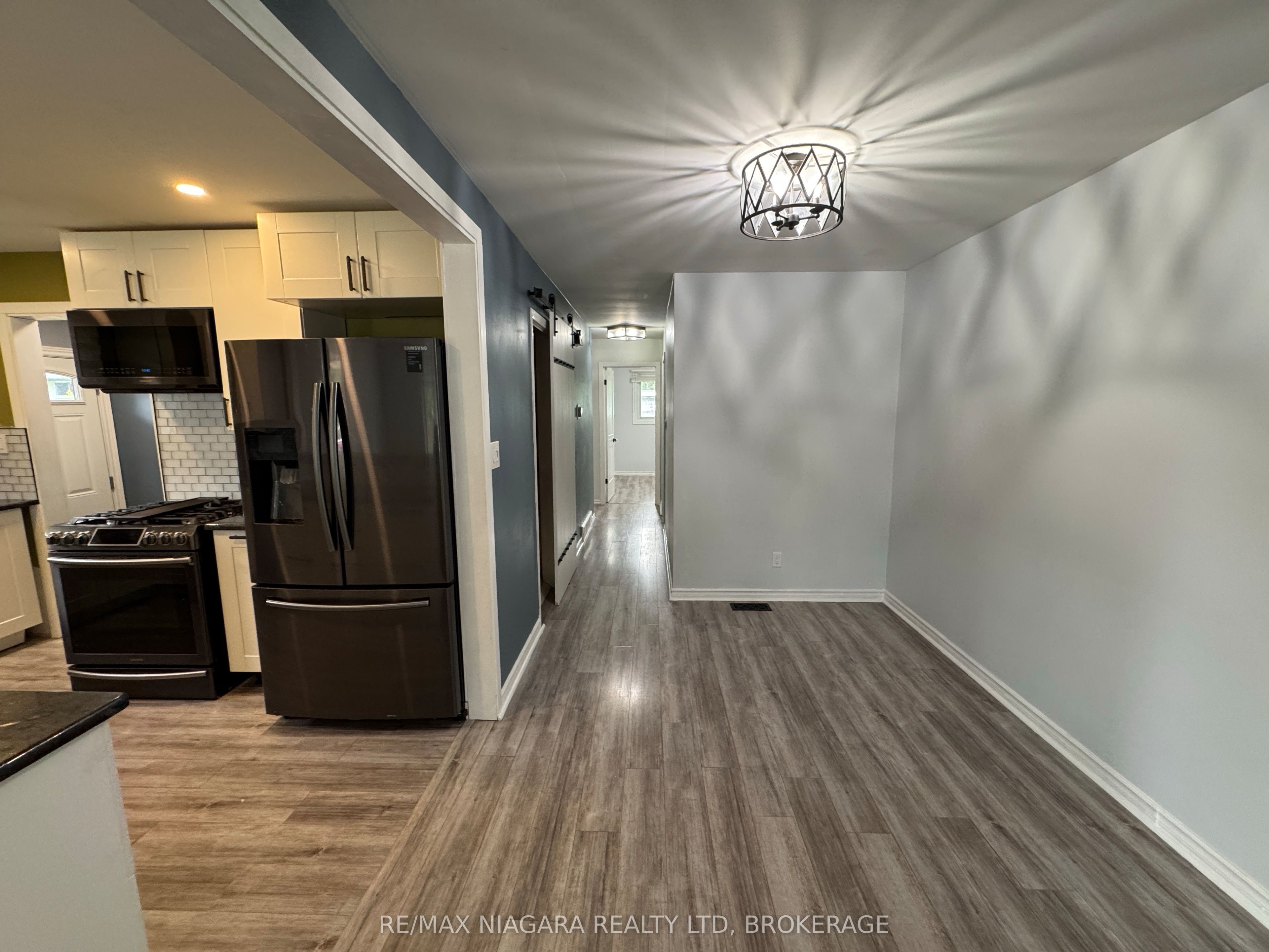 8 Lakehurst Drive, St. Catharines 4